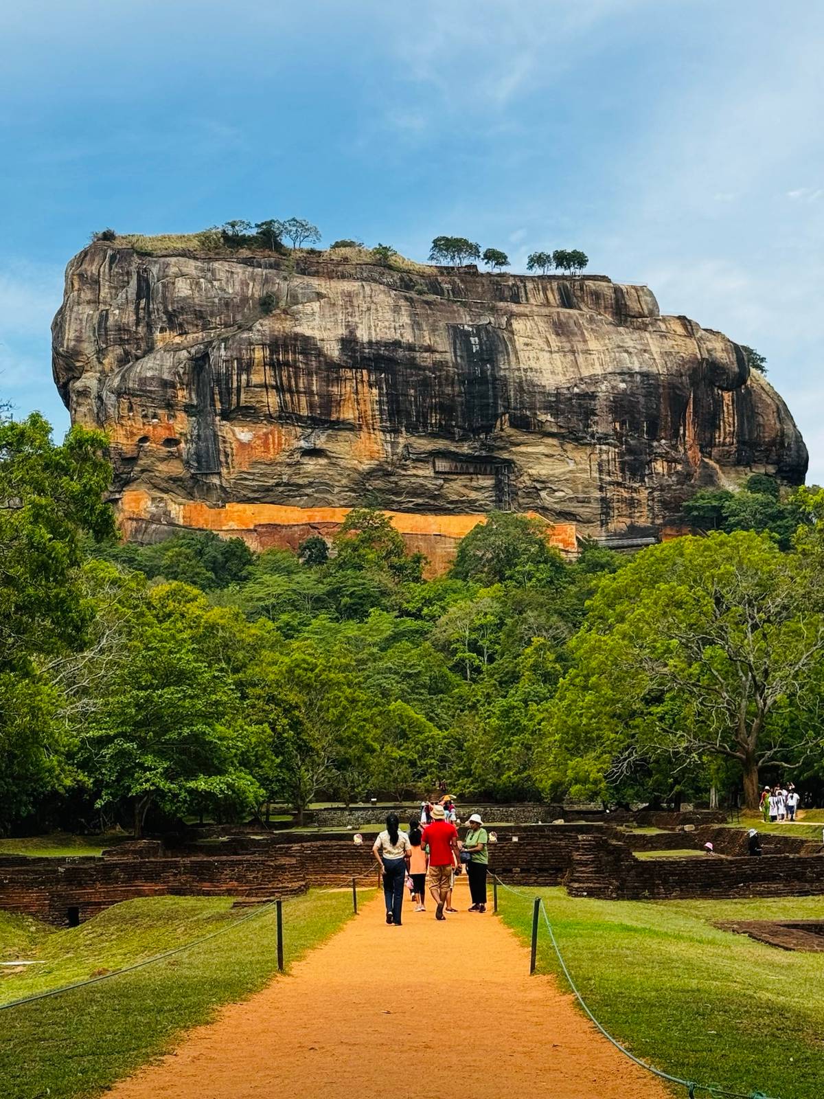 The world-acclaimed Sigiriya Lion Rock. The ancient fortress capital laced with a beautifully preserved castle ruins has become Sri Lanka’s most famous tourist destination.